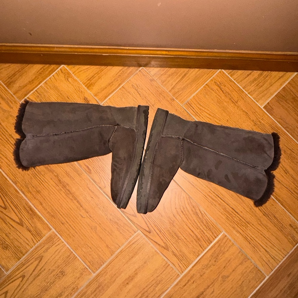 Ugg Winter Boots - image 4